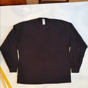Gildan Men's Classic Black Long Sleeve Shirt